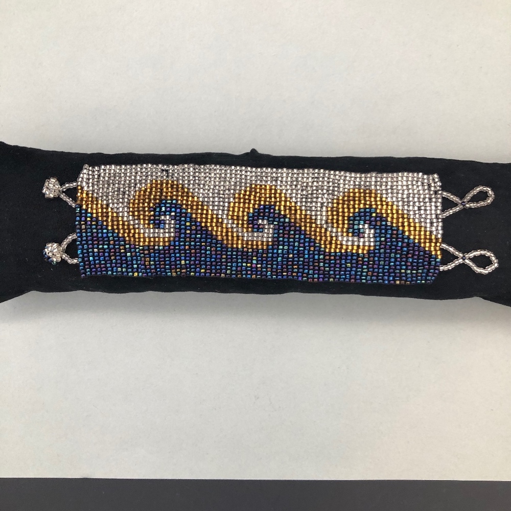 Picture Perfect Wave Bracelet!